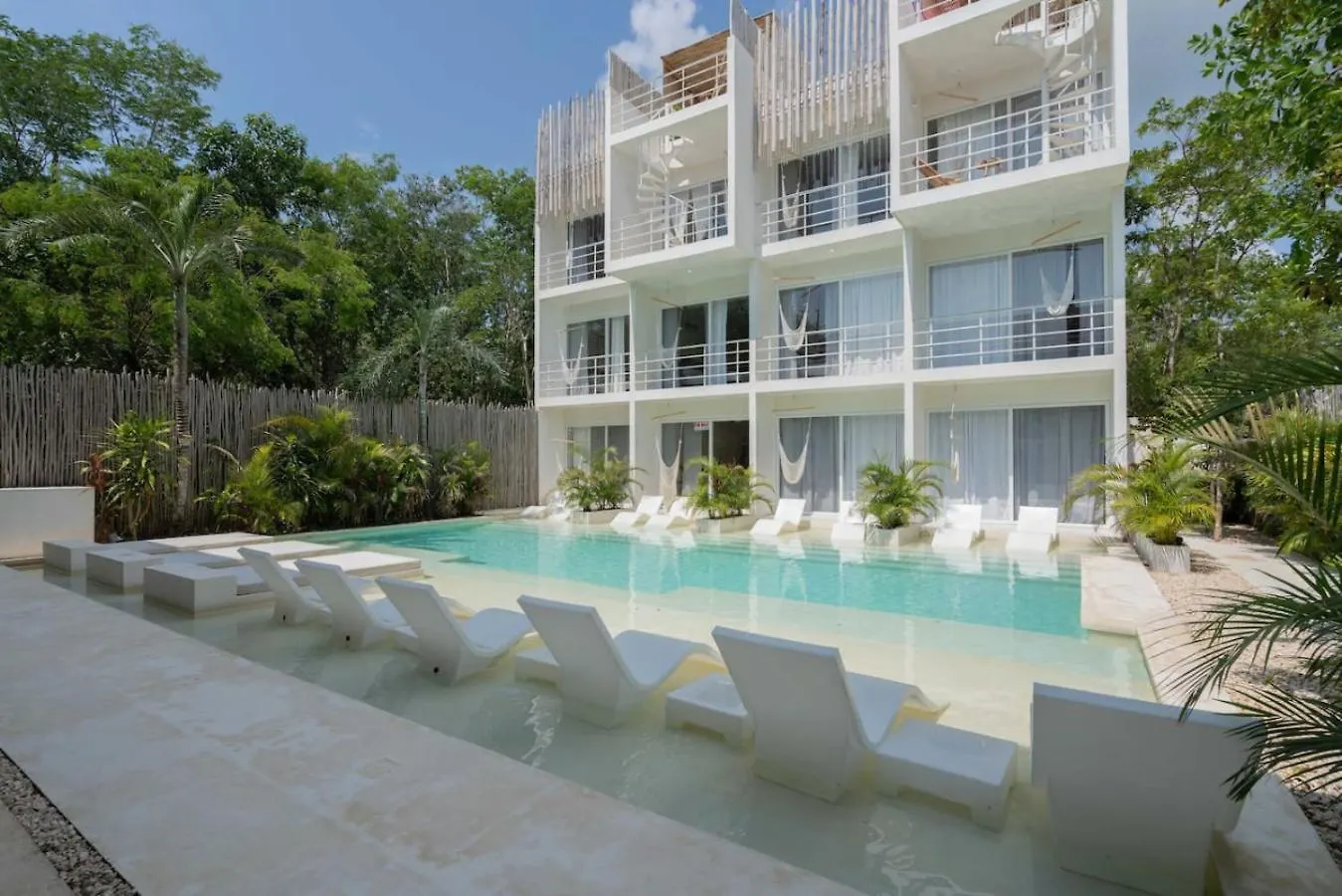 Modern And Stylish Studio In Muuk טולום 0*,